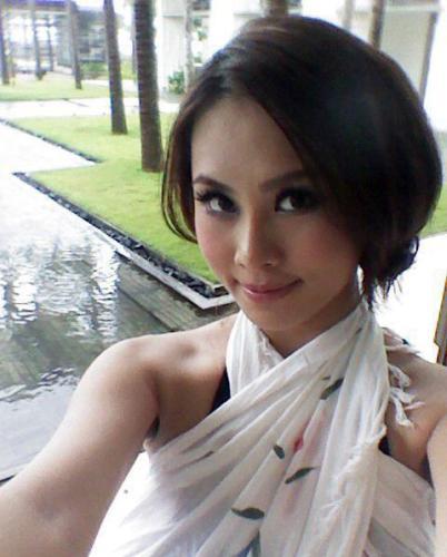 I级艳后不知火舞汤浴写真 片场嘟嘴卖萌