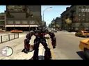 变形金刚入侵《GTA4》自由城 比城管还威武