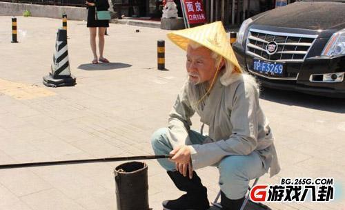 工作太难找了！人才市场惊现姜太公求职