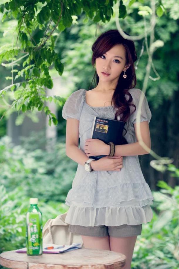 清纯性感的完美交织 值得收藏的娇媚美女图集赏