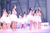 CJ2015广州爱九游showgirl婚纱裙摆大跳热舞