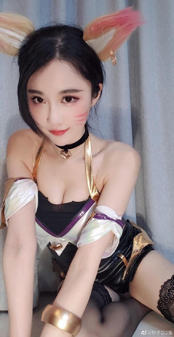 女主播Cos《LOL》K/DA阿貍 性感嫵媚讓人把持不住