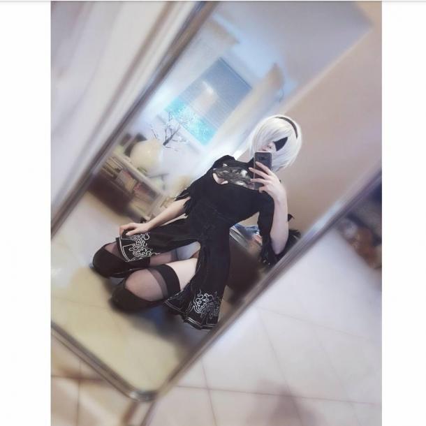 美女Cos《巫師3》特莉絲美圖 性感火辣美艷無雙