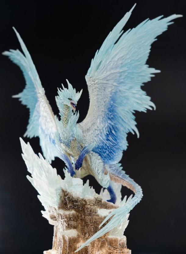《怪物獵人世界：冰原》典藏版冰咒龍模型 王者風(fēng)范盡顯